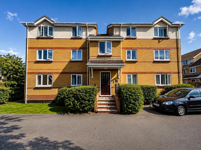 Apartment for rent in Pooley Green, Row Town