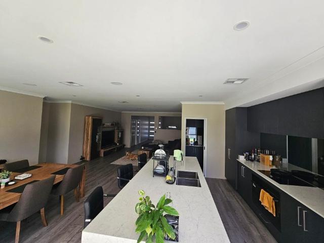 Room for rent in Eglinton, Western Australia