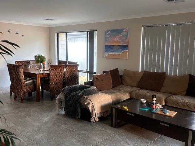 Room for rent in Eglinton, Western Australia