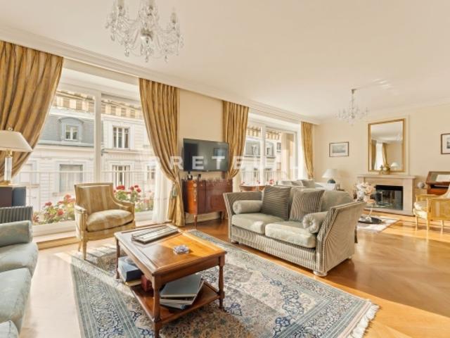 Maison vente à Paris, Île-de-France