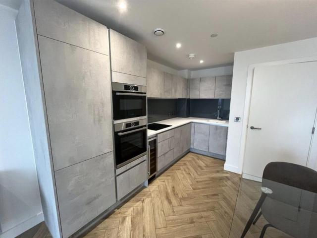 Apartment for rent in Carshalton Beeches, Greater London