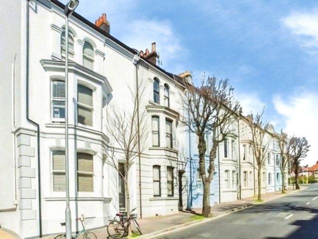 Apartment for rent in Queen's Park, Brighton