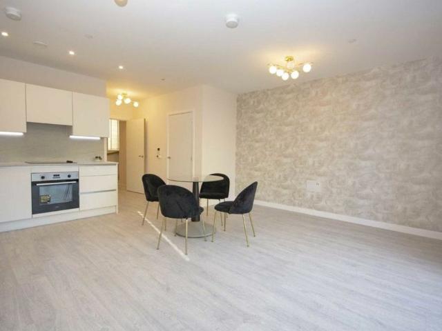 Apartment for rent in West Hendon, Cat Hill