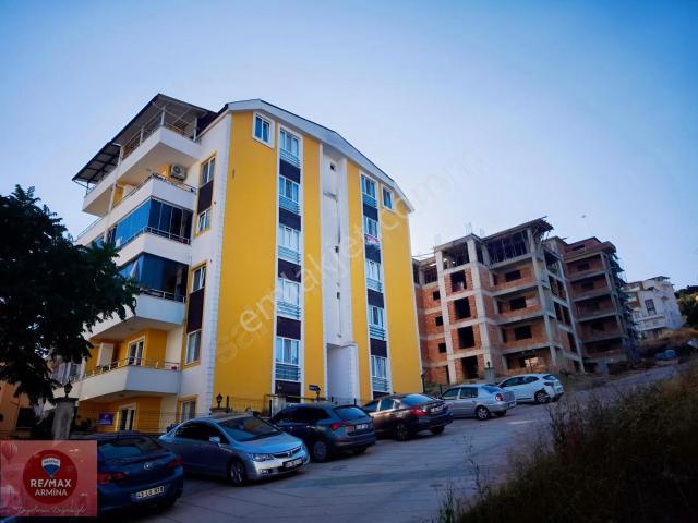 İzmit, Kocaeli içerisinde satılık mülk