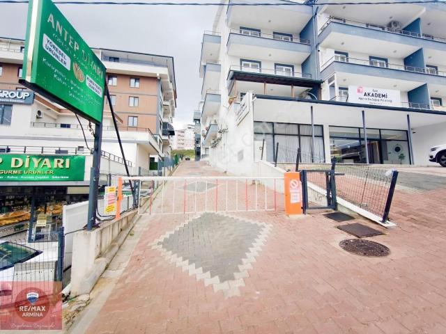 İzmit, Kocaeli içerisinde satılık mülk