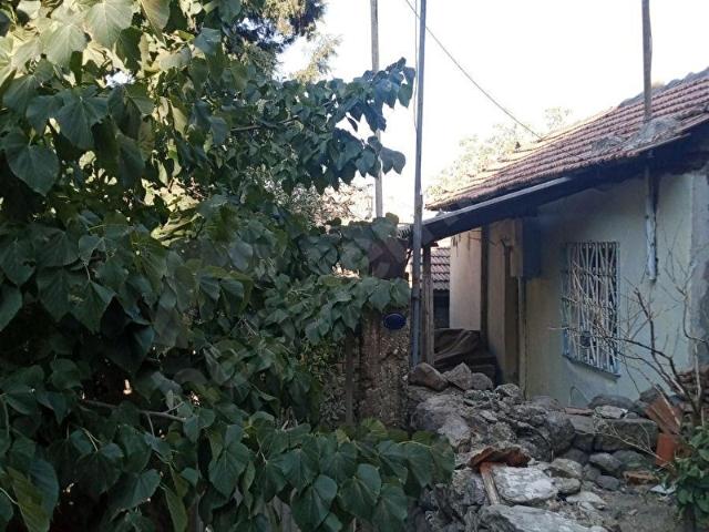 Bayrakli, İzmir içerisinde satılık Arsa
