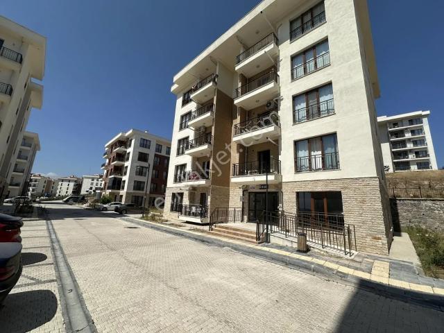 Bayrakli, İzmir içerisinde kiralık mülk