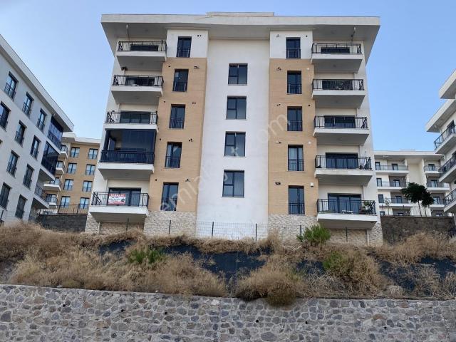 Bayrakli, İzmir içerisinde kiralık mülk