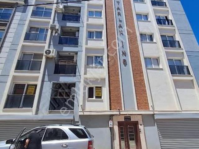 Refik Şevket İnce Mahallesi, Bayraklı içerisinde kiralık mülk