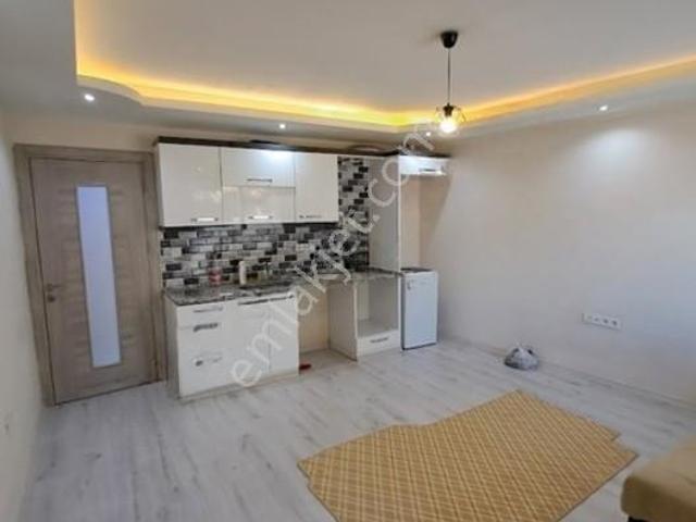 Refik Şevket İnce Mahallesi, Bayraklı içerisinde kiralık mülk