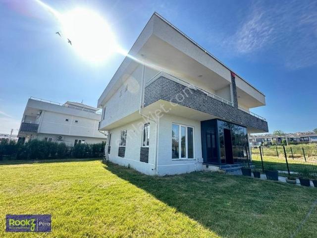 Karapınar Mahallesi, Adapazarı içerisinde kiralık Villa