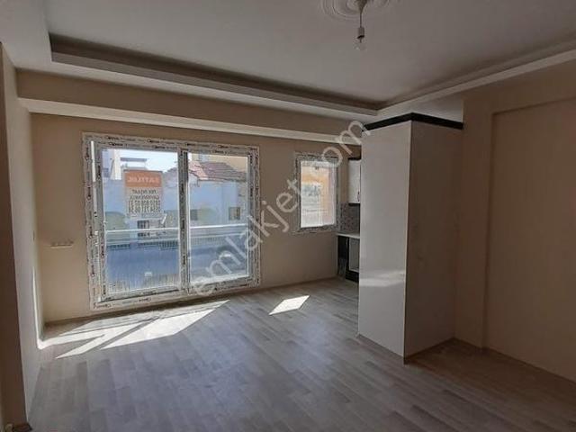 Muhittin Erener Mahallesi, Bayraklı içerisinde kiralık mülk