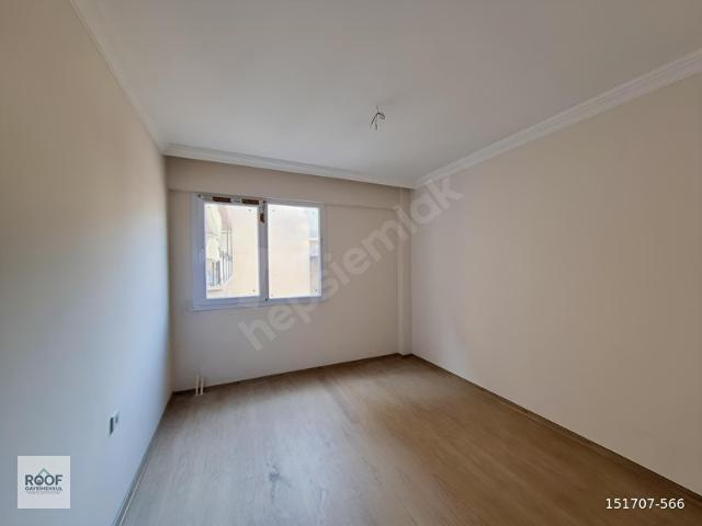 Bayrakli, İzmir içerisinde satılık mülk