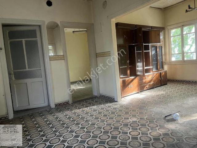 Manisa içerisinde satılık Villa