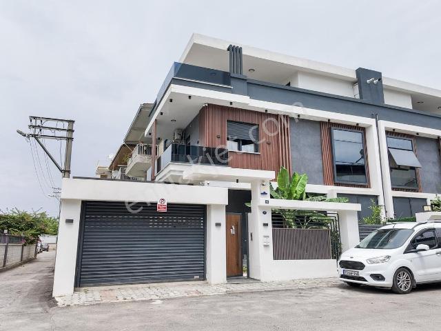 Çiğli, İzmir içerisinde satılık Villa