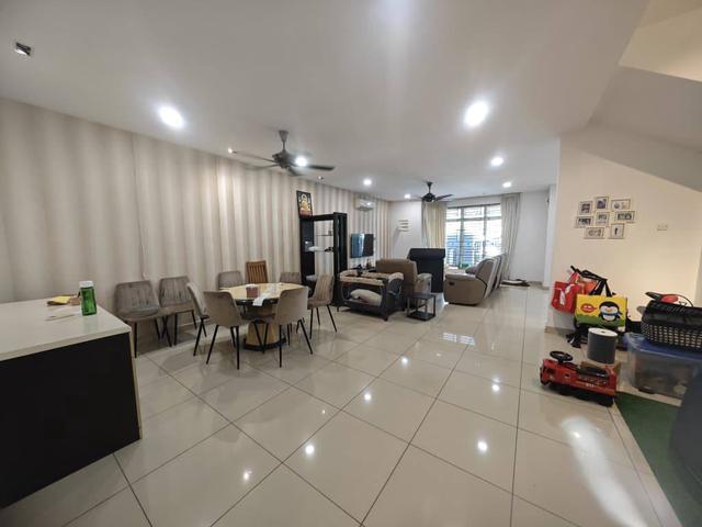 Terraced House for sale in Ulu Tiram, Johor