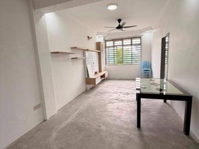 Flat for sale in Ulu Tiram, Johor