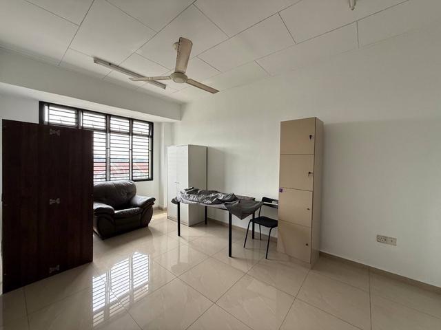 Flat for rent in Ulu Tiram, Johor