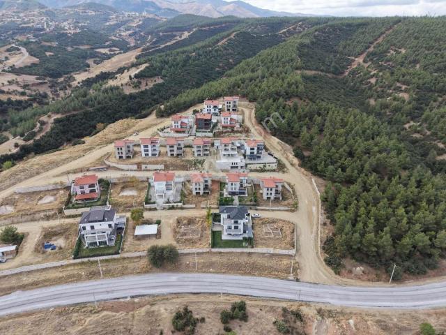 Yeşilyayla Mahallesi, Merkezefendi içerisinde satılık Villa