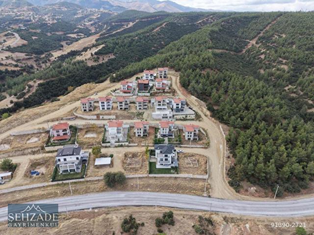 Yeşilyayla Mahallesi, Merkezefendi içerisinde satılık Villa