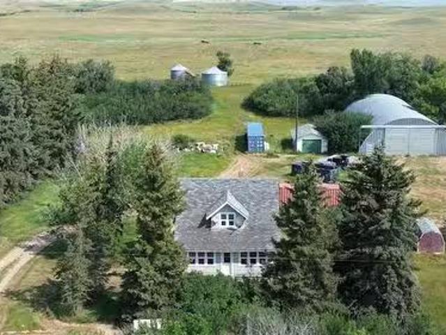 House for sale in Saskatchewan Landing, Saskatchewan