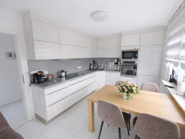 Wohnung kaufen in Goldbach, Bayern