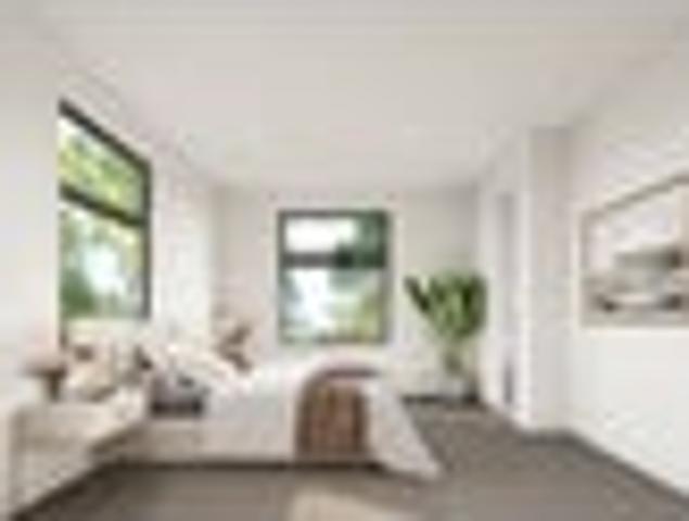 Townhouse for sale in Chaslands, Canterbury