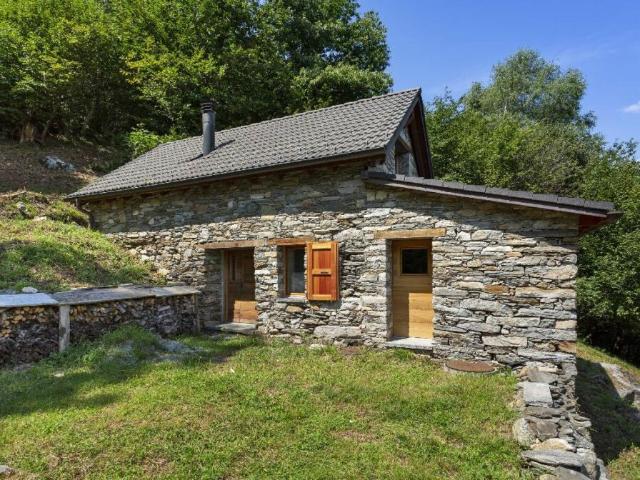 Zweifamilienhaus kaufen in Maggia, Tessin