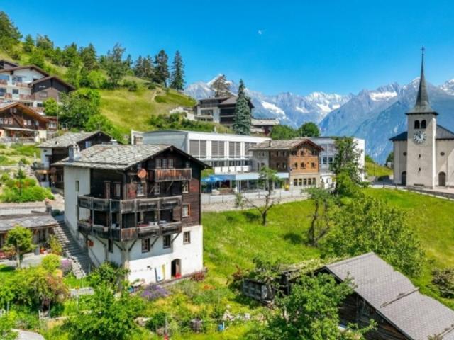 Mehrfamilienhaus kaufen in Zeneggen, Wallis