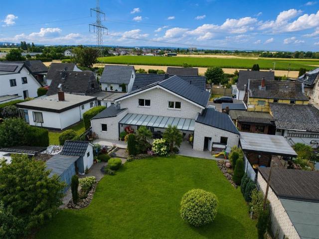 Villa kaufen in Wörthsiedlung, Düren