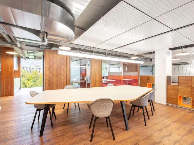 Büro mieten in Préverenges, Waadt