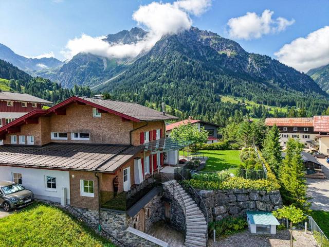 Haus kaufen in Mittelberg im Kleinwalsertal, Vorarlberg
