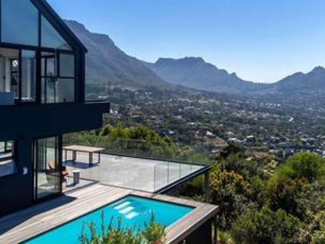 House for sale in Hout Bay House for sale in Hout Bay