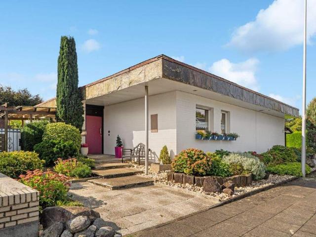 Haus kaufen in Hackenbroich, Dormagen