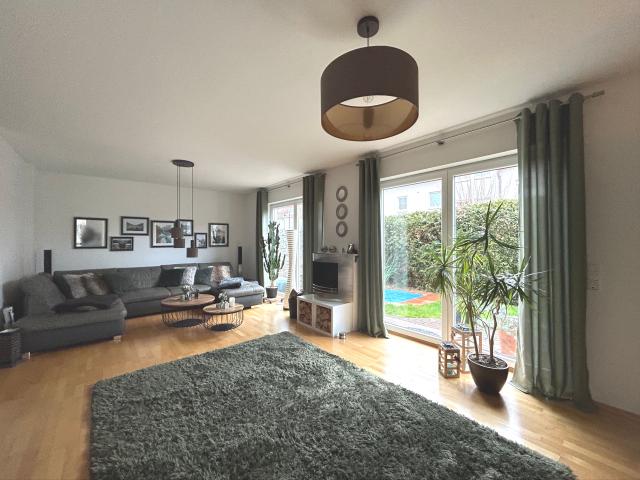 Doppelhaushälfte kaufen in Mommenheim, Rheinland-Pfalz