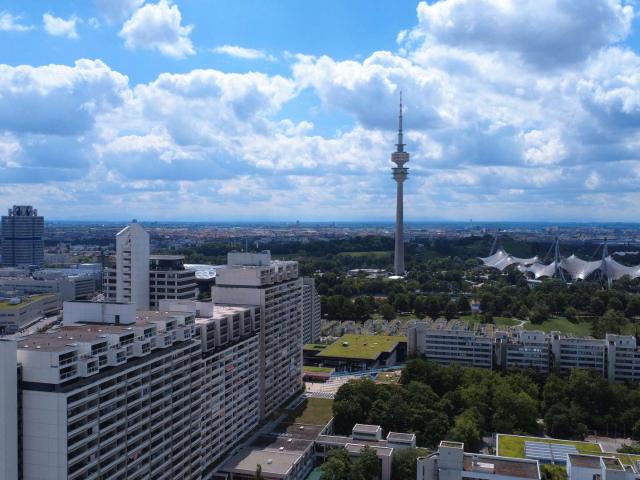 Wohnung kaufen in Milbertshofen-Am Hart, München