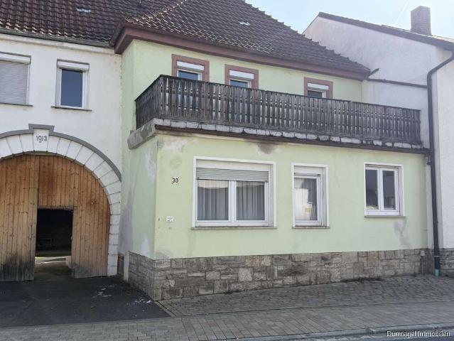 Haus kaufen in Helmstadt, Landkreis Würzburg