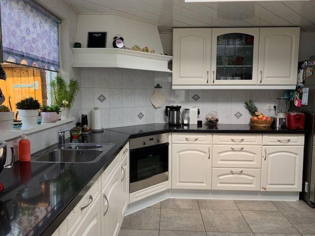 Appartement te huur in Stratum, Acht