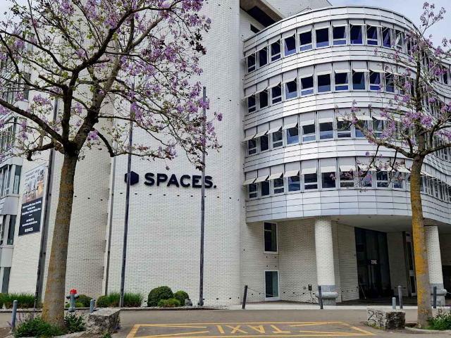 Büro mieten in Einigen, Zürich