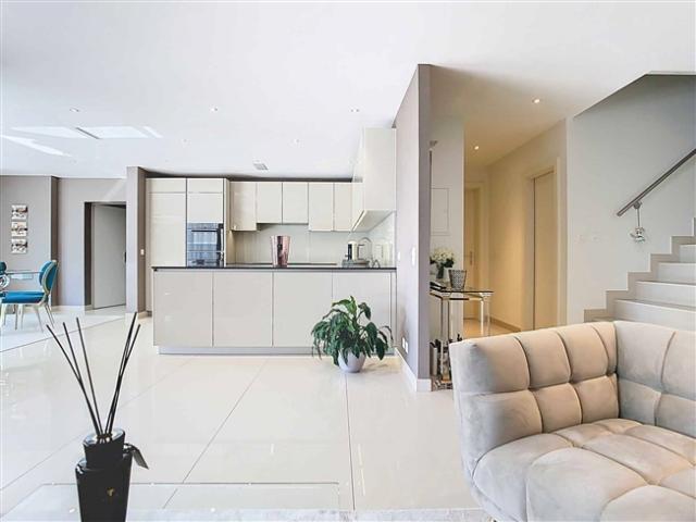 Wohnung kaufen in Pully, Waadt