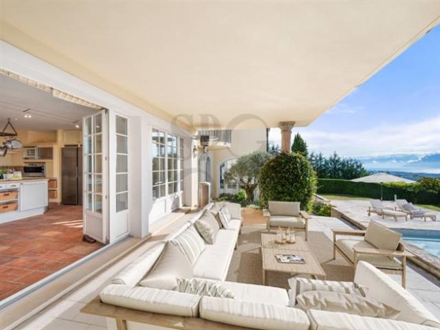 Einfamilienhaus kaufen in Rolle, Waadt