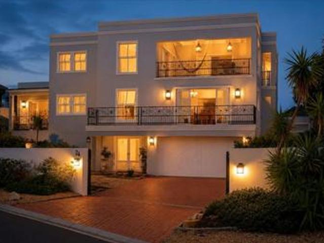 House for sale in Cape Town, Western Cape