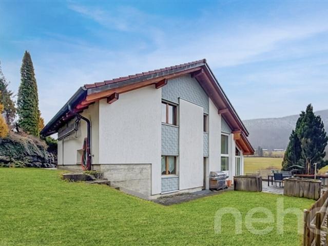 Einfamilienhaus kaufen in Court, Bern
