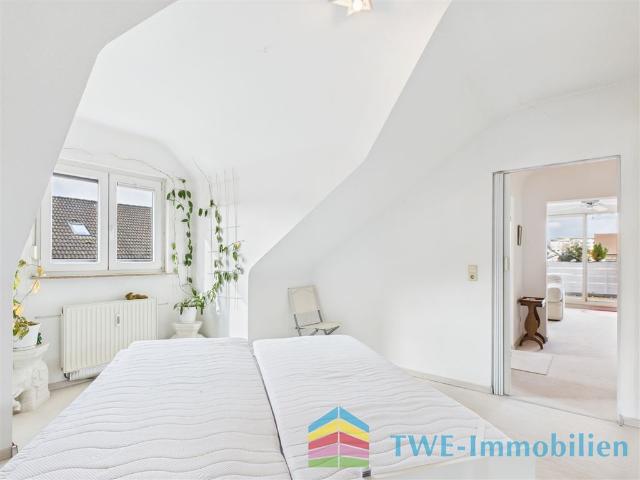 Dachgeschosswohnung kaufen in Ettlingen, Baden-Württemberg