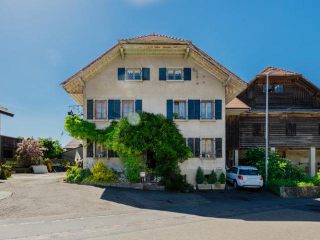 Haus kaufen in Ogens, Waadt