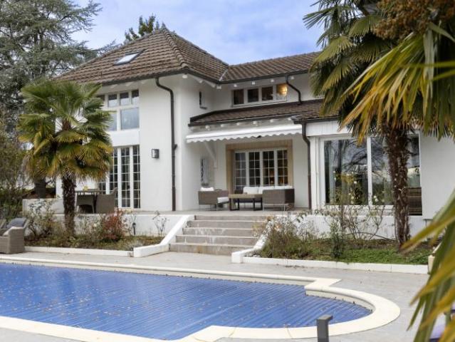 Haus kaufen in Coppet, Waadt