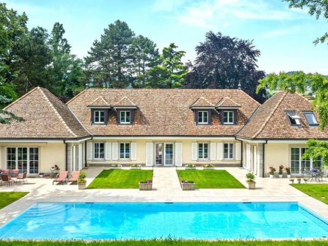 Haus kaufen in Rolle, Waadt
