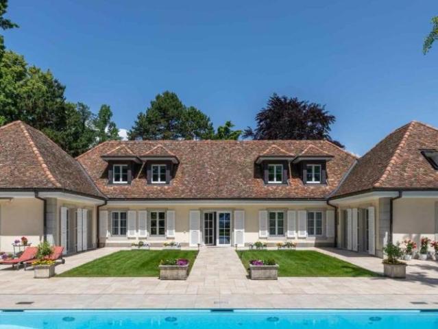 Haus kaufen in Perroy, Waadt