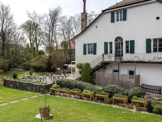 Haus kaufen in Vufflens-Château, Waadt
