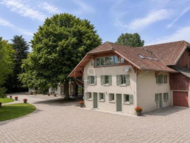 Haus kaufen in Givrins, Waadt